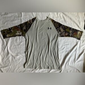 Under Armour HeatGear T-Shirt Men's Medium Raglan 3/4 Sleeve Camouflage Loose